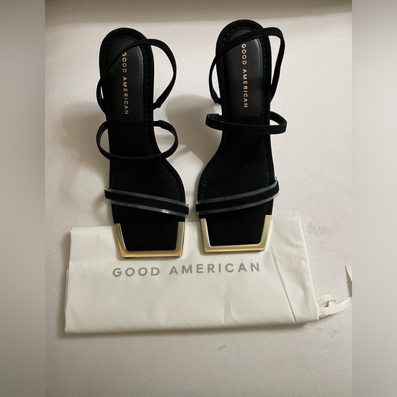 NIB Good American The Standout Square Toe Sandal Heels in Black Suede Size 9 - Picture 11 of 14